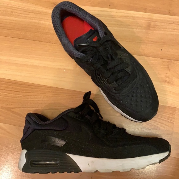 Nike Shoes - Nike air max